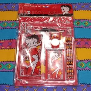 New 2005 Betty Boop 11 Piece Activity Set